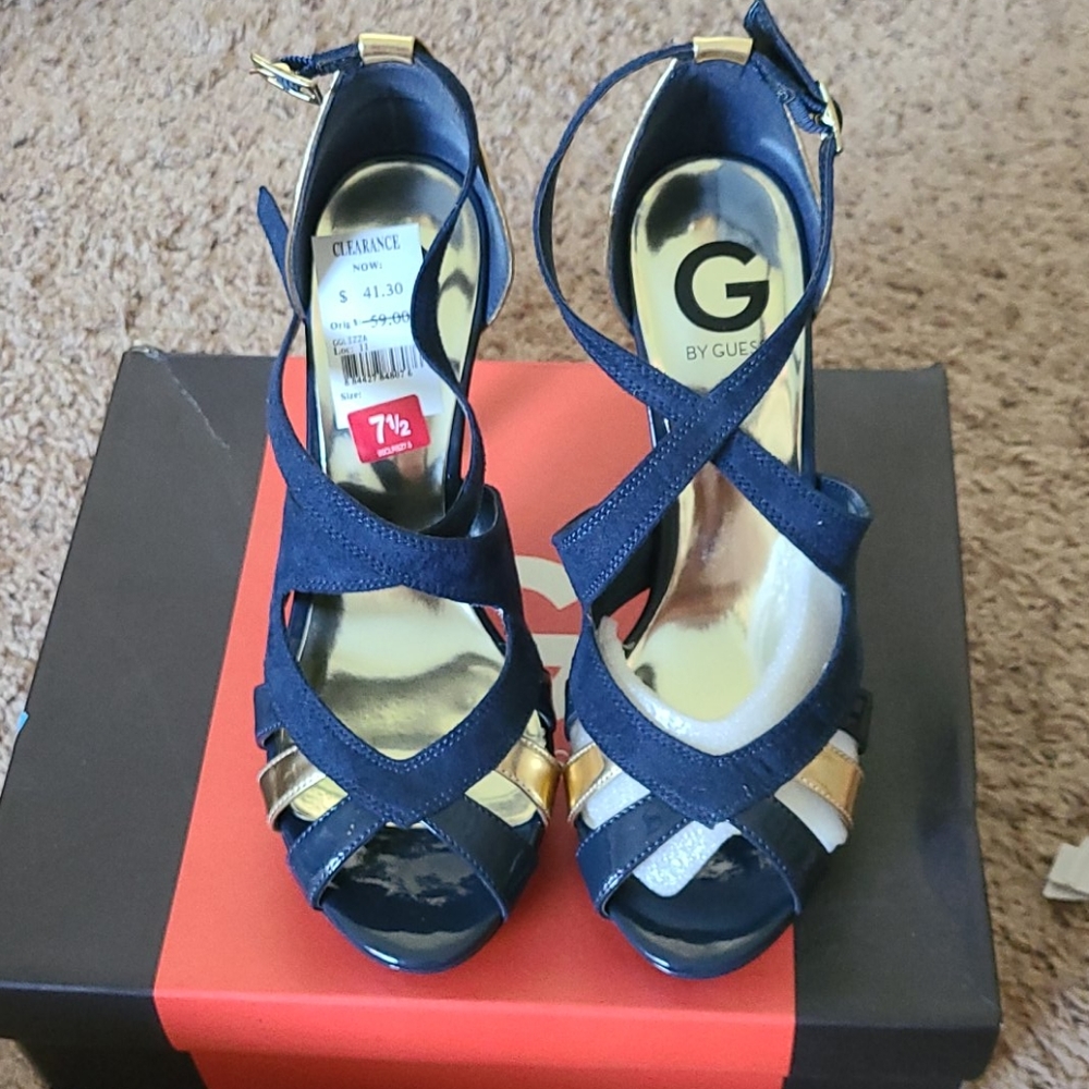 NWT Guess Heels